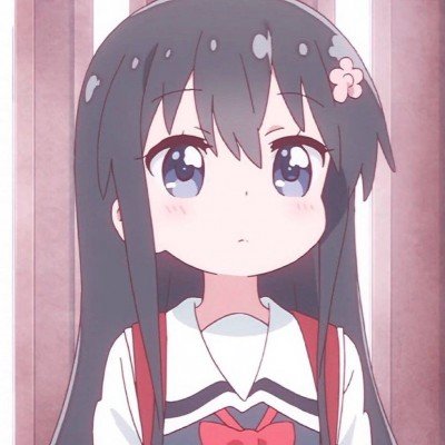 职校门口排起长队